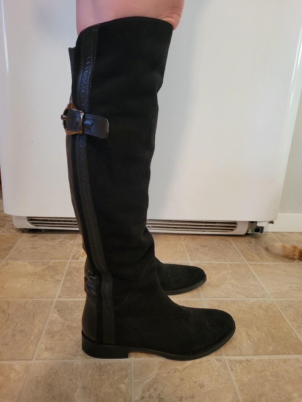 Knee Leinght Leather Boots Size 8